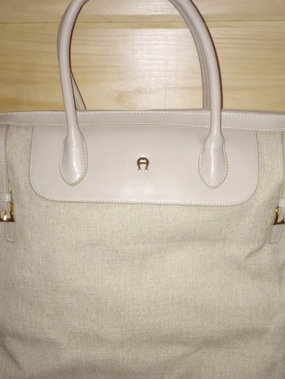 Vintage Etienne Aigner Cream Canvas Tote With Shoulder Strap. Like New Cond.